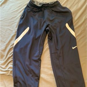 Men’s Nike jogger pants dryfit with zipper pockets